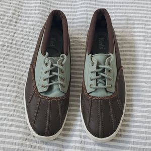 Keds lace up canvas shoes